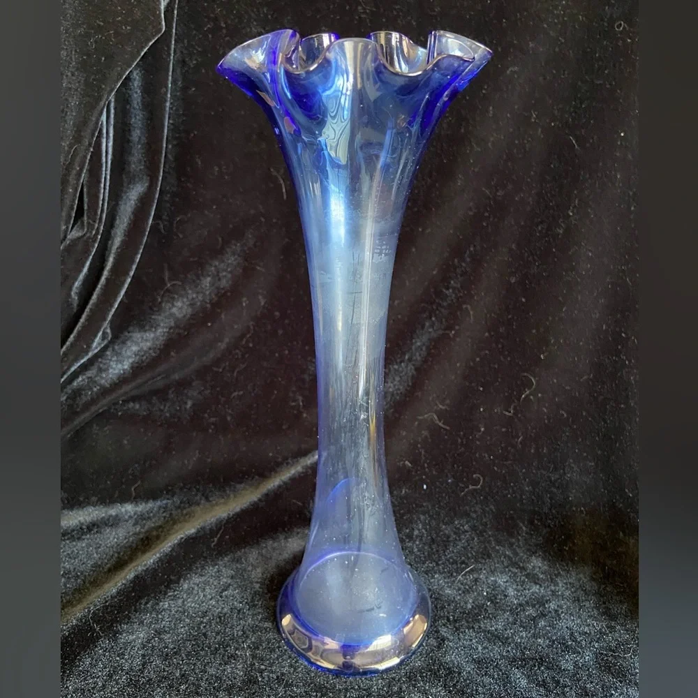 🖤 Vintage Cobalt Blue Hand Blown Glass 10” Tall Vase with Ruffled Edge
